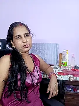 Snapshot of reemacouple007 chatting on April 2026 06:00:01 PM reemacouple007 online show from April 2026 06:00:01 PM