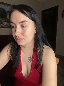 Roxana Bell online show from December 2025 07:41:01 PM