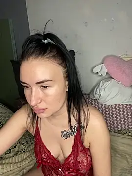 Snapshot of Roxana_Bell chatting on April 2026 06:39:01 PM Roxana Bell online show from April 2026 06:39:01 PM