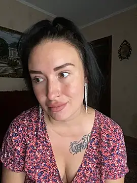 Snapshot of Roxana_Bell chatting on June 2026 03:24:01 PM Roxana Bell online show from June 2026 03:24:01 PM