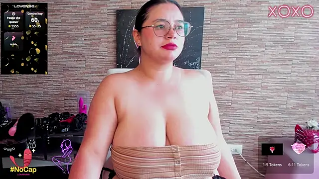 Snapshot of alice_cullenbbw chatting on November 2025 02:34:02 PM alice cullenbbw online show from November 2025 02:34:02 PM