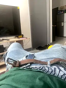 liluxxx32 online show from December 2025 11:48:01 AM