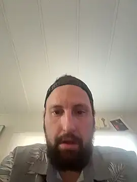 BobbyQ29 online show from April 2026 05:28:01 PM