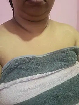 Snapshot of Ravina_patil1 chatting on June 2026 04:07:02 AM Ravina patil1 online show from June 2026 04:07:02 AM