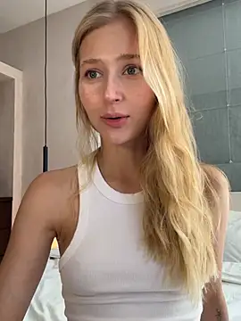 LunaRase online show from February 2026 03:40:02 AM