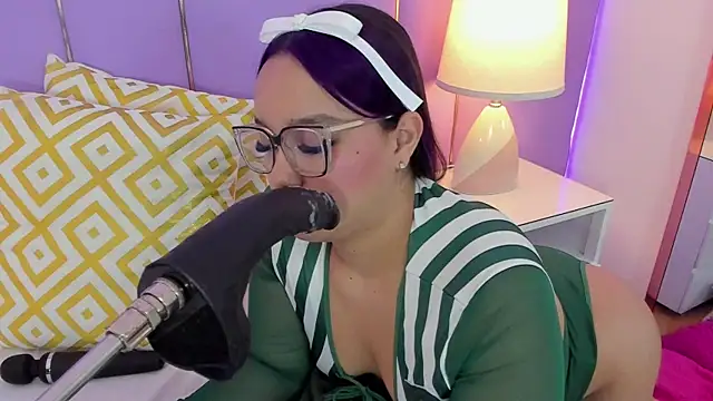 SophyRuiz  online show from February 2026 11:43:02 AM