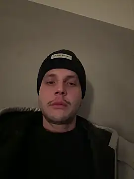 Snapshot of Alessandroxxx6968 chatting on January 2025 12:28:01 AM Alessandroxxx6968 online show from January 2025 12:28:01 AM