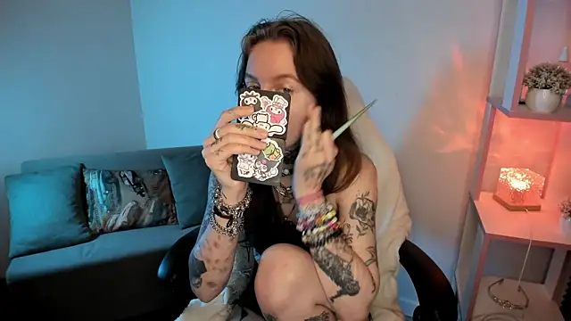 Mary Xextra online show from September 2025 12:02:02 AM