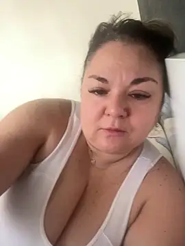 MikyVesela online show from April 2026 07:33:01 AM