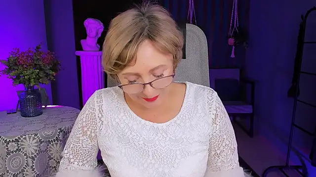 sugar vivien online show from January 2025 04:17:01 PM