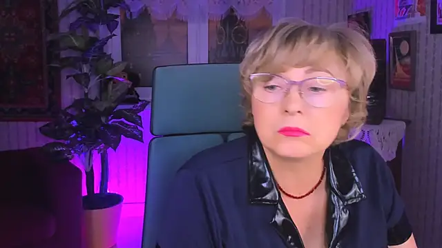 sugar vivien online show from September 2025 01:11:02 PM