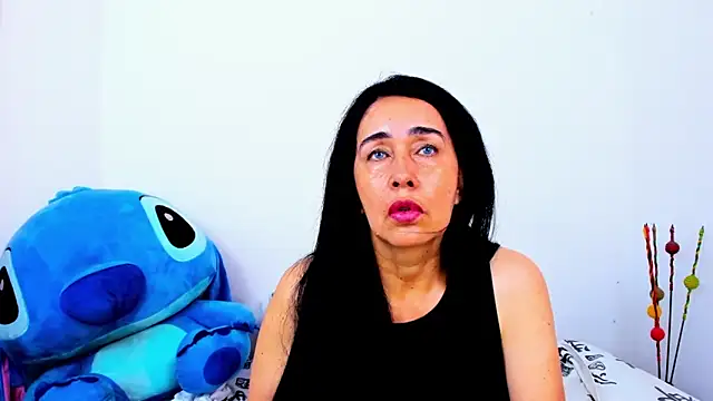 Snapshot of HorniestMilf chatting on May 2026 07:33:01 PM HorniestMilf online show from May 2026 07:33:01 PM