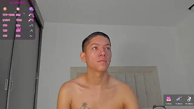 Snapshot of JulianRose_1 chatting on February 2026 11:17:01 AM JulianRose 1 online show from February 2026 11:17:01 AM