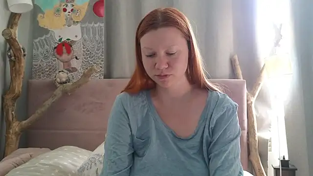 Snapshot of MileyMiller chatting on June 2026 03:04:02 AM MileyMiller online show from June 2026 03:04:02 AM