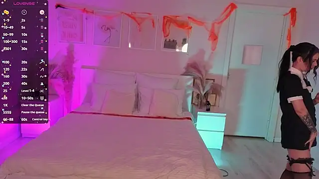 Lil Amelie online show from November 2025 09:42:02 AM