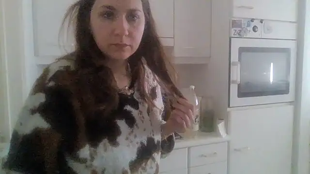 Snapshot of JasmineGlamour chatting on April 2026 05:32:02 PM JasmineGlamour online show from April 2026 05:32:02 PM