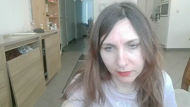 Snapshot of JasmineGlamour chatting on April 2026 05:38:01 AM JasmineGlamour online show from April 2026 05:38:01 AM