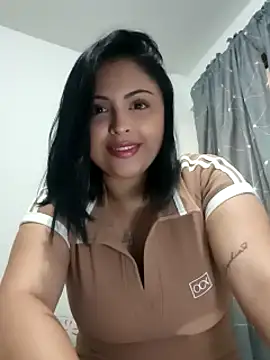 Snapshot of MelannyBell chatting on January 2025 08:21:01 PM MelannyBell online show from January 2025 08:21:01 PM