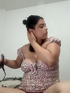 Snapshot of MelannyBell chatting on March 2025 06:40:02 PM MelannyBell online show from March 2025 06:40:02 PM