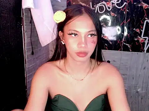 whiteladyboy online show from October 2025 02:33:01 AM