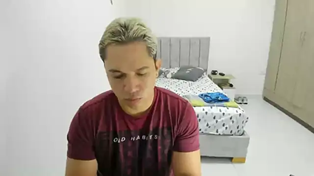 Snapshot of Valerioe chatting on June 2026 08:20:02 AM Valerioe online show from June 2026 08:20:02 AM