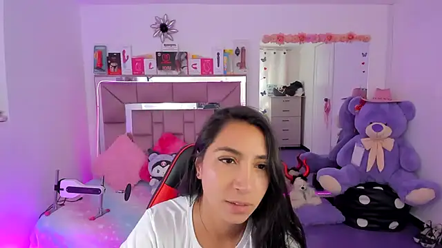 Snapshot of AriadnaCappelletty chatting on July 2026 04:35:01 PM AriadnaCappelletty online show from July 2026 04:35:01 PM
