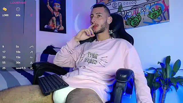 Sxxthiago online show from December 2024 01:43:01 AM