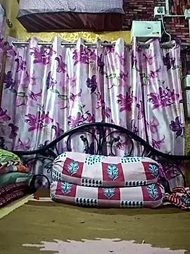 Snapshot of albelasummi702 chatting on March 2025 12:55:02 AM albelasummi702 online show from March 2025 12:55:02 AM