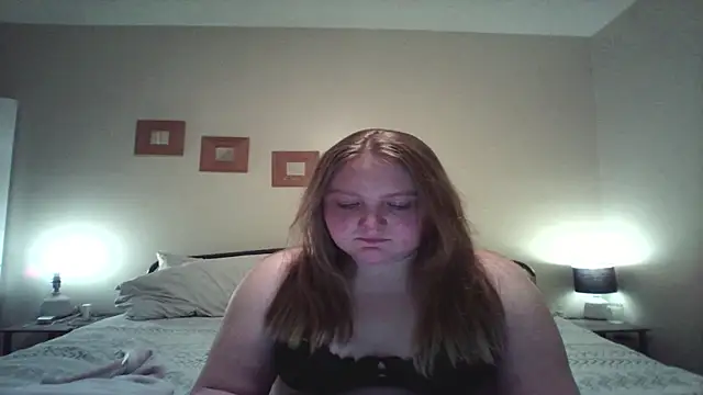 Snapshot of PhatAssBlond chatting on January 2026 01:42:02 AM PhatAssBlond online show from January 2026 01:42:02 AM