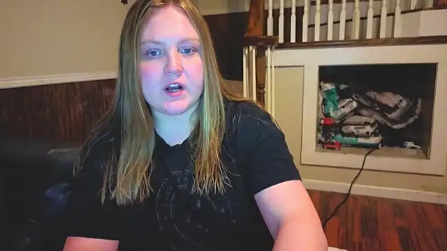 Snapshot of PhatAssBlond chatting on February 2026 02:53:01 AM PhatAssBlond online show from February 2026 02:53:01 AM