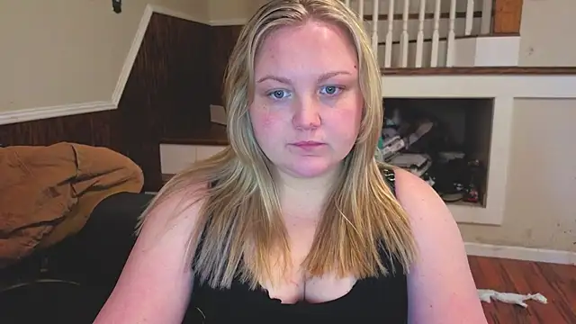 Snapshot of PhatAssBlond chatting on February 2026 06:24:02 PM PhatAssBlond online show from February 2026 06:24:02 PM