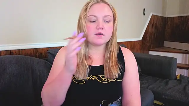 Snapshot of PhatAssBlond chatting on February 2026 06:42:01 PM PhatAssBlond online show from February 2026 06:42:01 PM