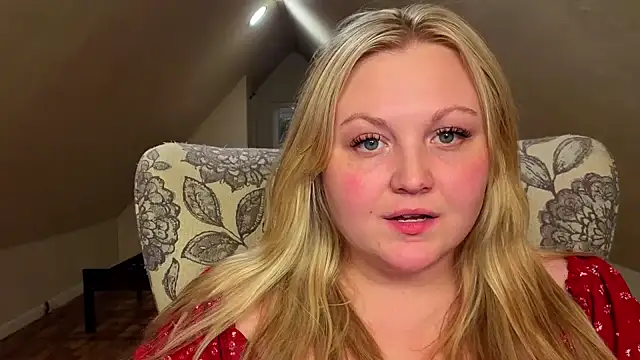Snapshot of PhatAssBlond chatting on May 2026 01:55:01 AM PhatAssBlond online show from May 2026 01:55:01 AM