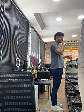 Snapshot of luanbig chatting on January 2025 01:28:01 PM luanbig online show from January 2025 01:28:01 PM