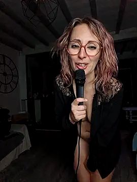 Snapshot of Jade_Emeraud chatting on March 2025 04:45:01 PM Jade Emeraud online show from March 2025 04:45:01 PM