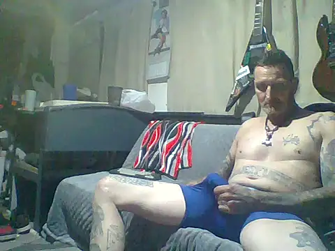 2Hot2gether69 online show from October 2025 01:47:02 PM