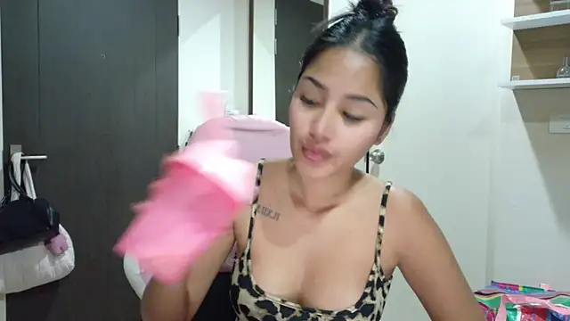 ice ice babyy online show from October 2025 07:47:01 PM
