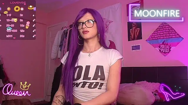 Snapshot of moonfiredancer chatting on July 2026 04:19:01 AM moonfiredancer online show from July 2026 04:19:01 AM