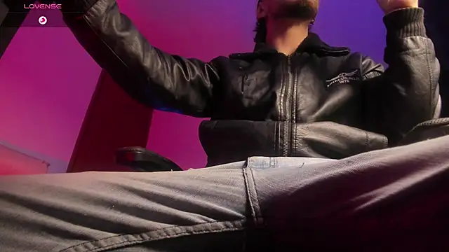 s sven03 online show from December 2025 05:02:01 AM