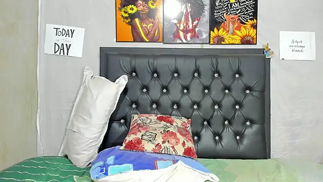 Snapshot of Darlyquenn11 chatting on February 2025 09:31:01 AM Darlyquenn11 online show from February 2025 09:31:01 AM