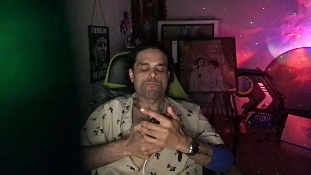 Snapshot of GForceSavage chatting on May 2026 08:21:01 AM GForceSavage online show from May 2026 08:21:01 AM