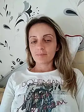 Snapshot of SophyGirl chatting on May 2026 12:10:02 PM SophyGirl online show from May 2026 12:10:02 PM