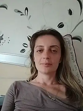 Snapshot of SophyGirl chatting on May 2026 01:28:01 PM SophyGirl online show from May 2026 01:28:01 PM