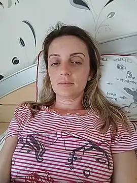 Snapshot of SophyGirl chatting on May 2026 12:43:02 PM SophyGirl online show from May 2026 12:43:02 PM