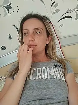 Snapshot of SophyGirl chatting on May 2026 02:48:01 PM SophyGirl online show from May 2026 02:48:01 PM