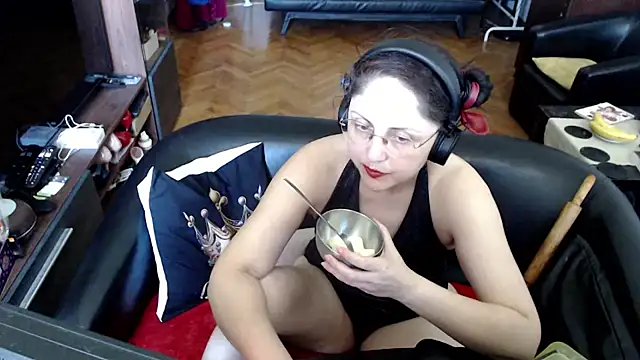 Snapshot of Imperatriza chatting on June 2026 08:44:02 AM Imperatriza online show from June 2026 08:44:02 AM