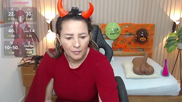 luciana ballesteros  online show from October 2025 12:39:02 PM