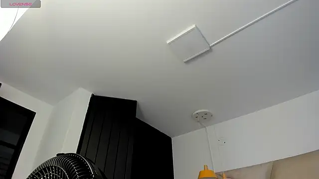 FaloonRoussel online show from October 2025 06:02:01 PM