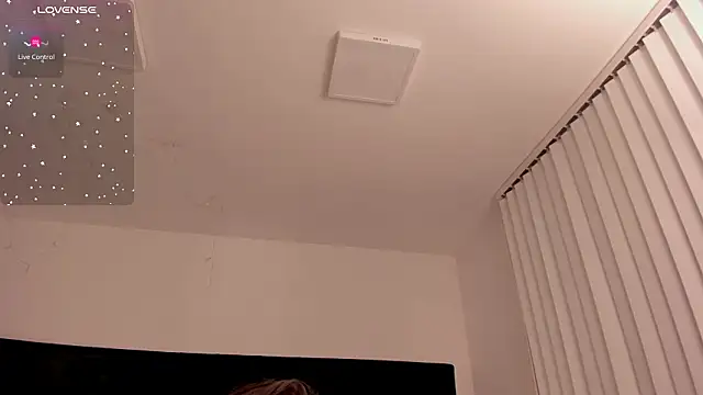 FaloonRoussel online show from February 2026 06:15:01 PM