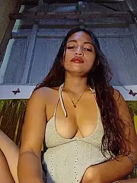 Snapshot of prettybella4u chatting on June 2026 12:49:01 AM prettybella4u online show from June 2026 12:49:01 AM